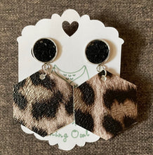 Load image into Gallery viewer, Cheetah Earrings
